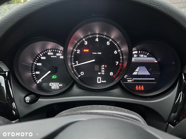 Porsche Macan Standard - 12