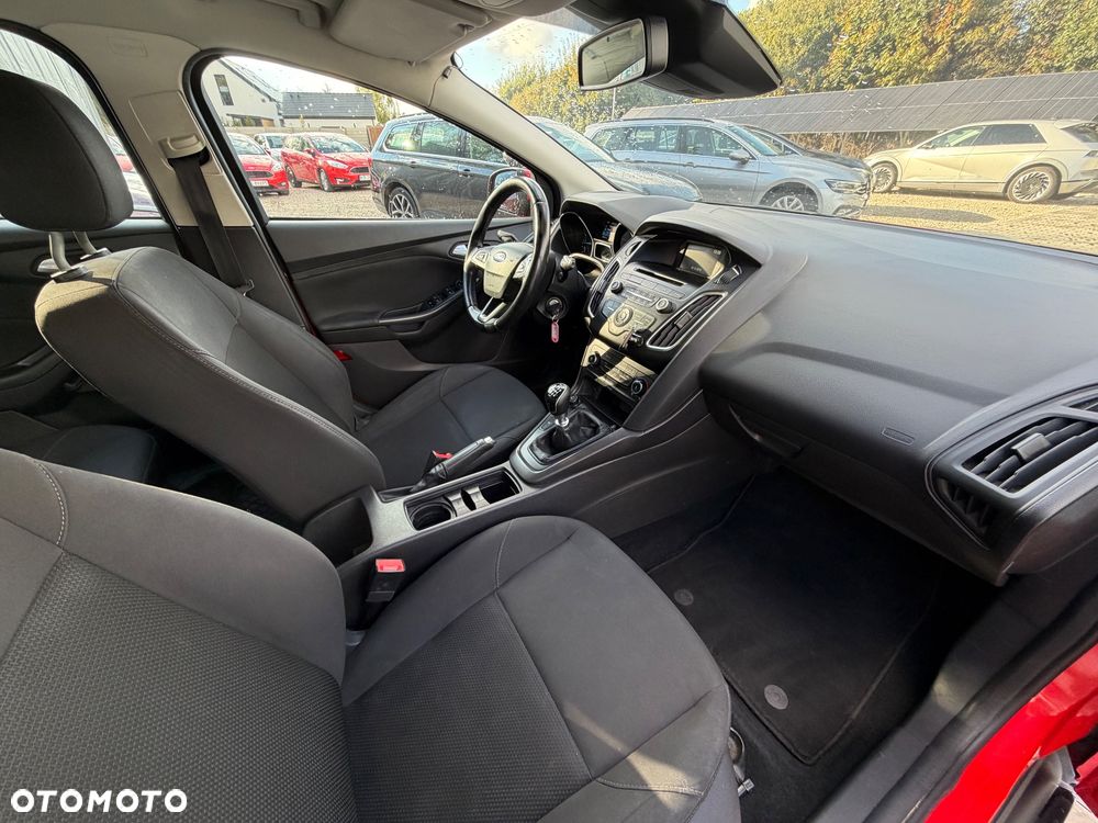 Ford Focus 1.5 TDCi SYNC Edition - 33