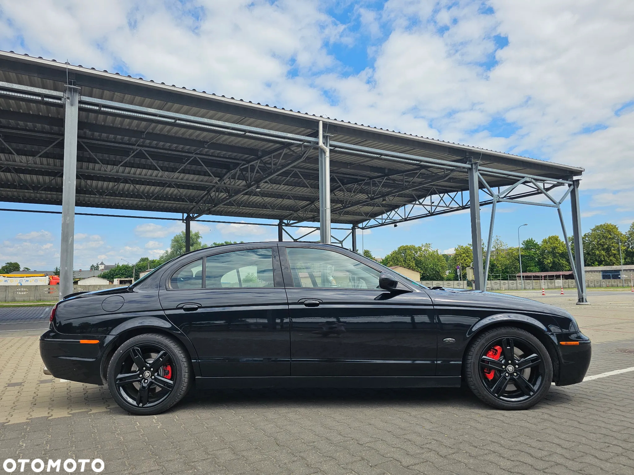 Jaguar S-Type R - 11