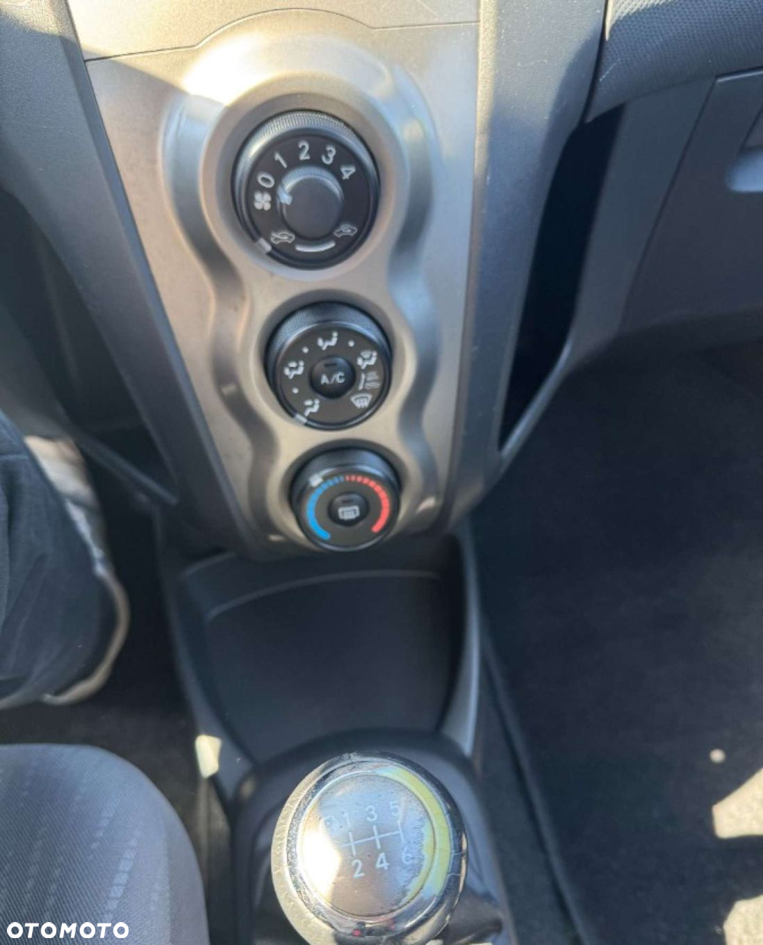 Toyota Yaris - 14