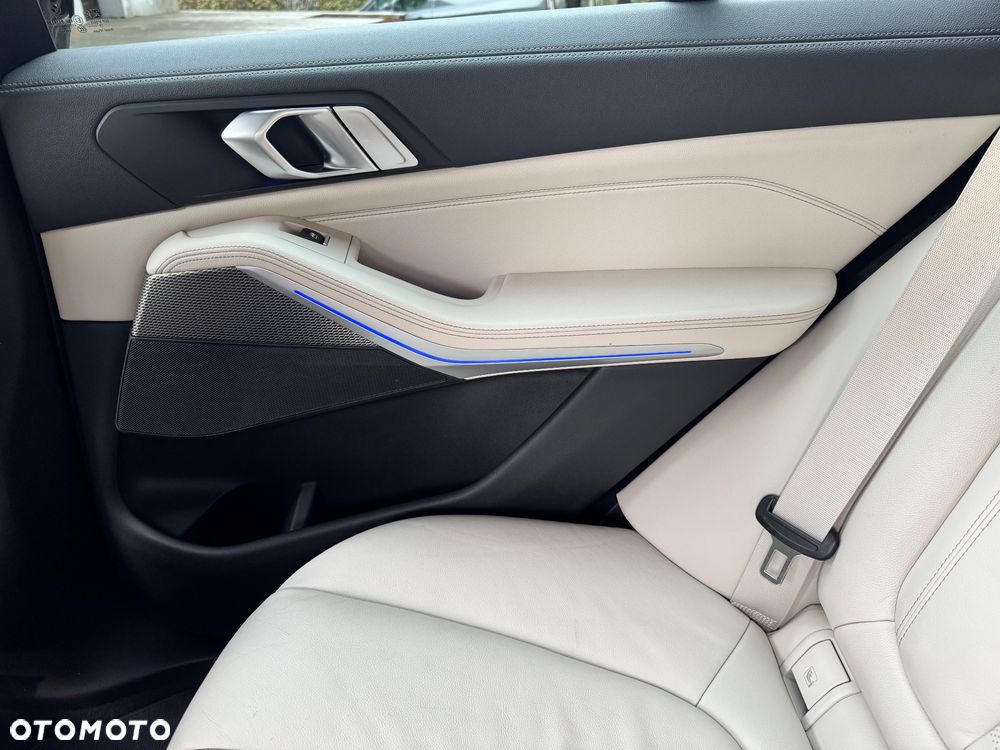 BMW X5 xDrive25d - 38