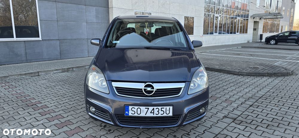 Opel Zafira - 2