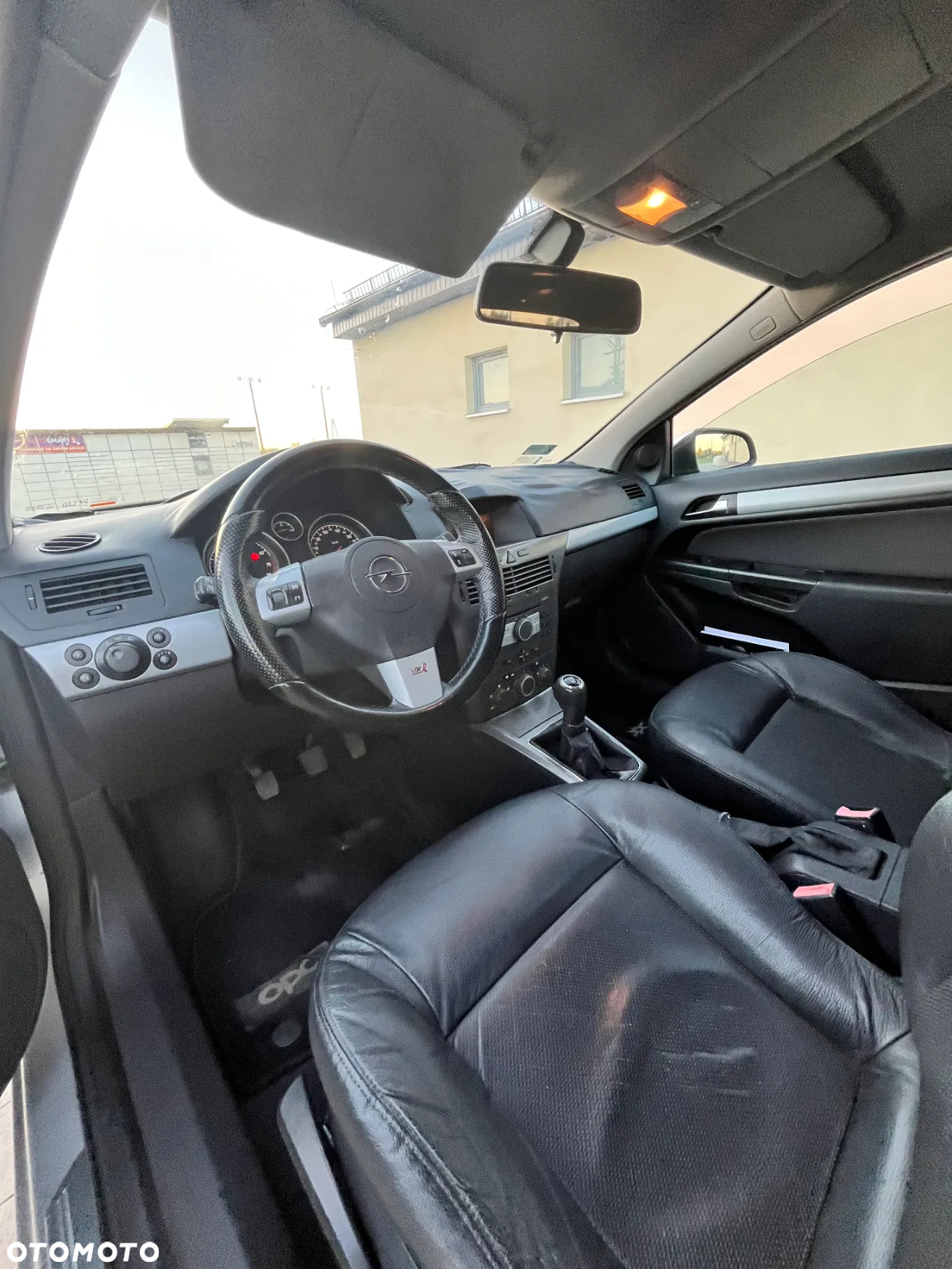 Opel Astra III GTC 1.6 Cosmo - 5