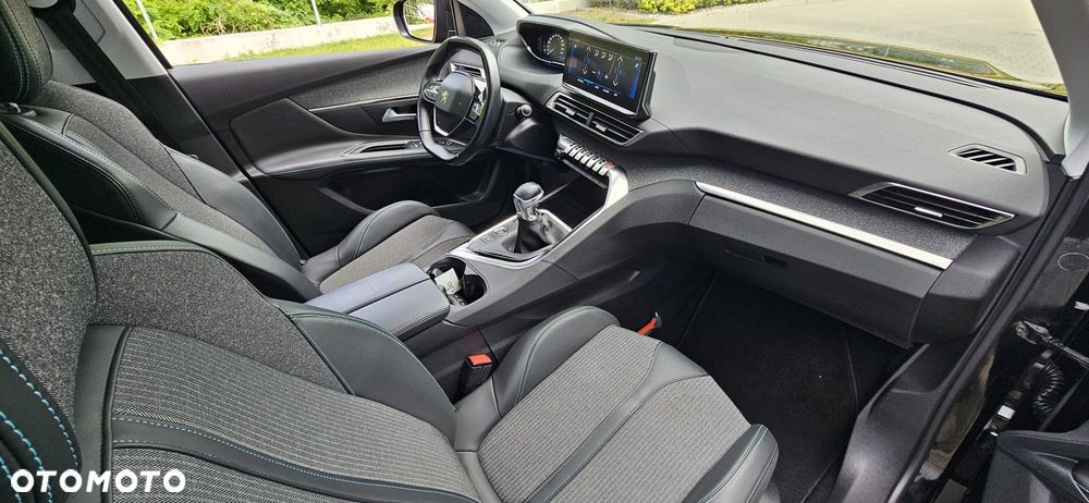Peugeot 3008 BlueHDi 130 Stop & Start EAT8 Allure - 25