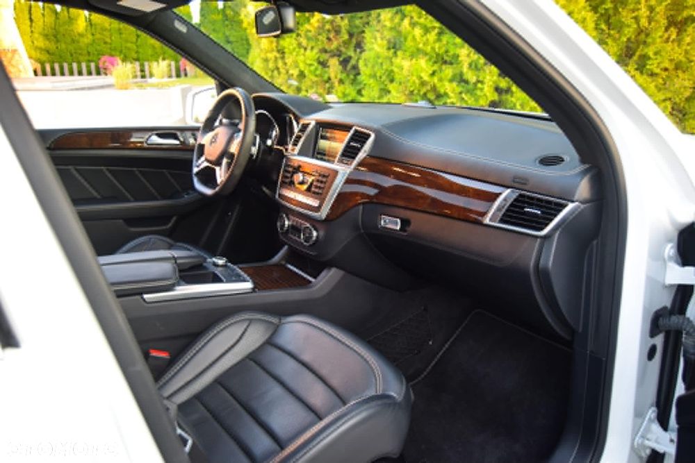 Mercedes-Benz ML - 15