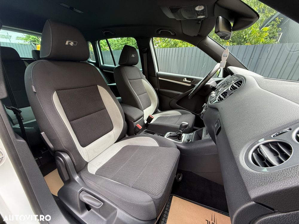 Volkswagen Tiguan 2.0 TDI DPF 4Motion BlueMotion Technology DSG Sport & Style - 10
