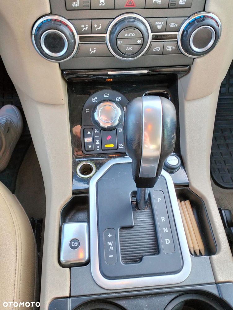 Land Rover Discovery 2.7D V6 HSE - 18