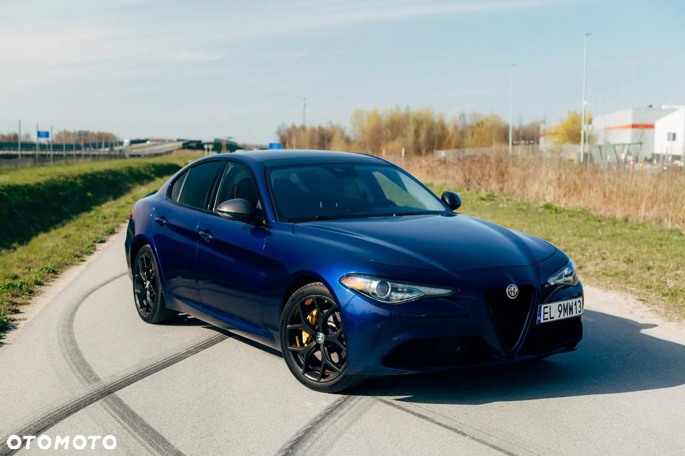 Alfa Romeo Giulia 2.0 Turbo 16V AT8-Q4 Ti - 1