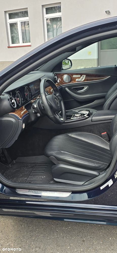 Mercedes-Benz Klasa E 300 9G-TRONIC - 6