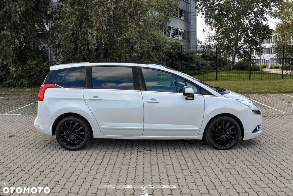 Peugeot 5008 - 5