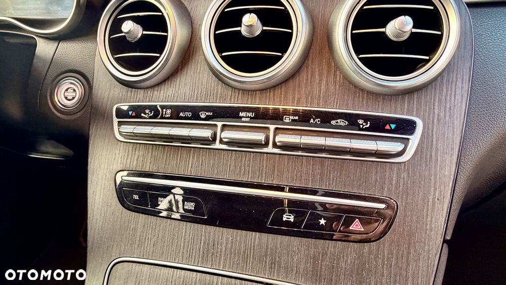 Mercedes-Benz GLC 300 4Matic 9G-TRONIC AMG Line Plus - 18