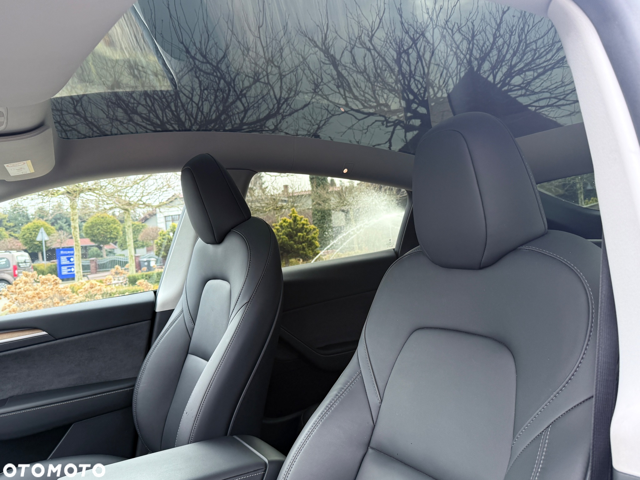 Tesla Y Long Range RWD - 15