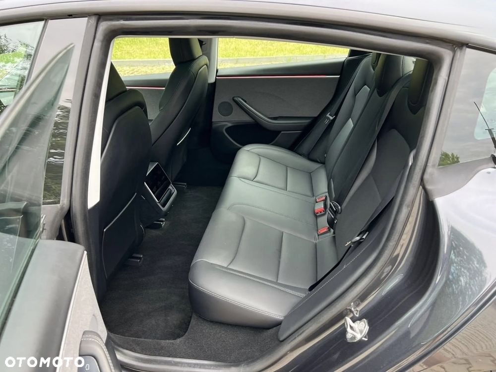 Tesla Model 3 Langstreckenbatterie Allradantrieb Dual Motor - 8