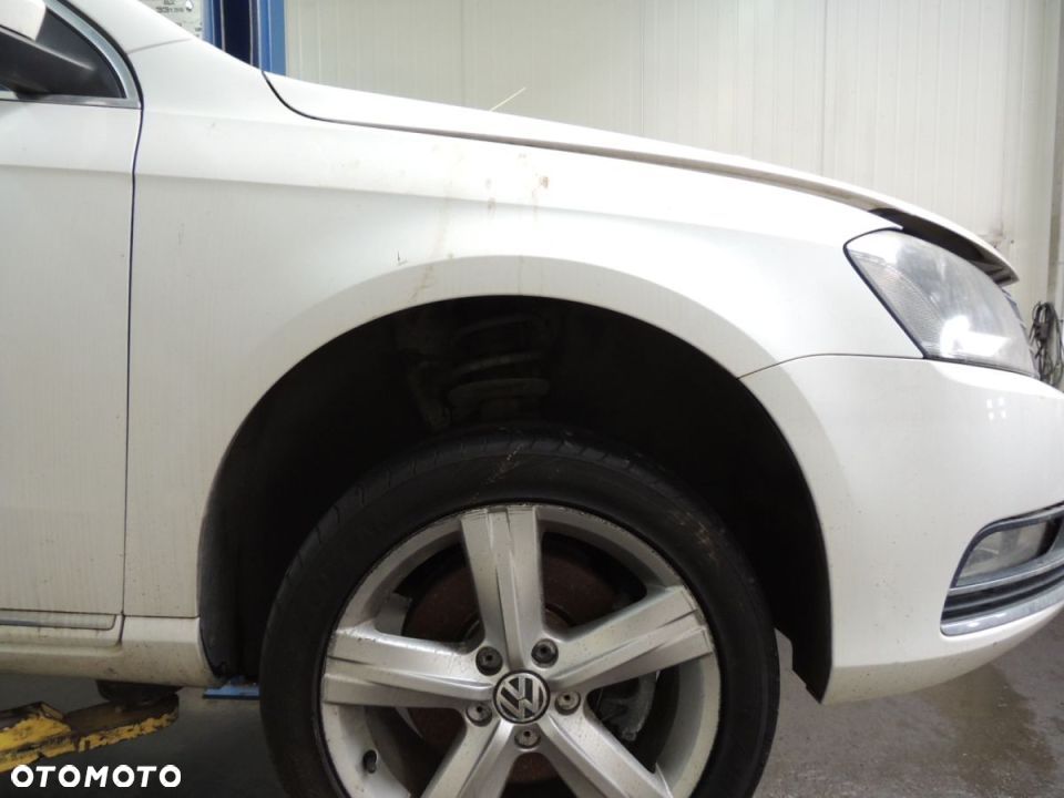 Ćwiartka nadwozia prawy przód  Passat B7  LB9A