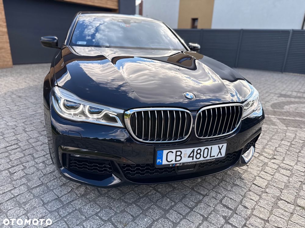 BMW Seria 7 750Li - 4