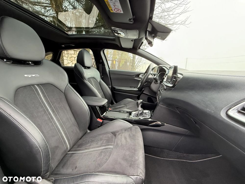 Kia ProCeed 1.4 T-GDI OPF GT LINE - 27