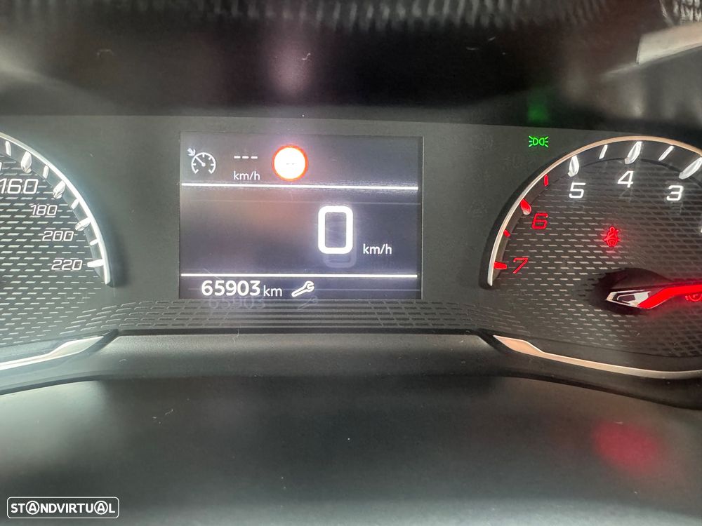 Peugeot 2008 1.5 BlueHDi Allure Pack - 6