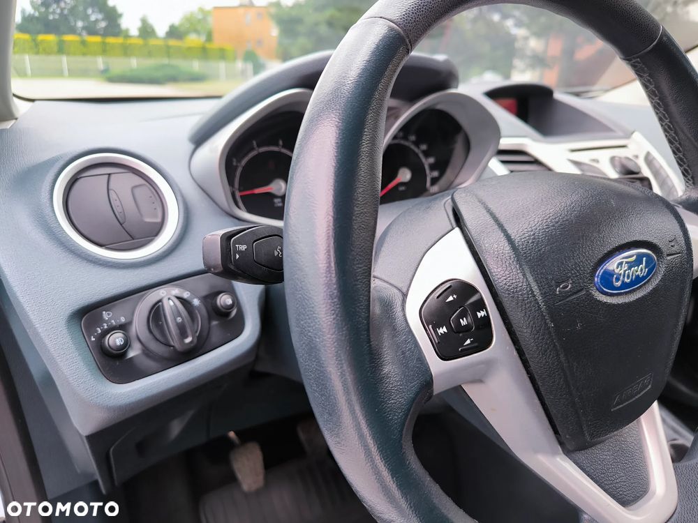 Ford Fiesta 1.4 Titanium EU5 - 14