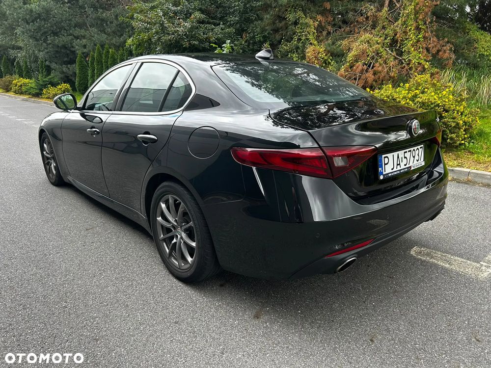 Alfa Romeo Giulia - 9