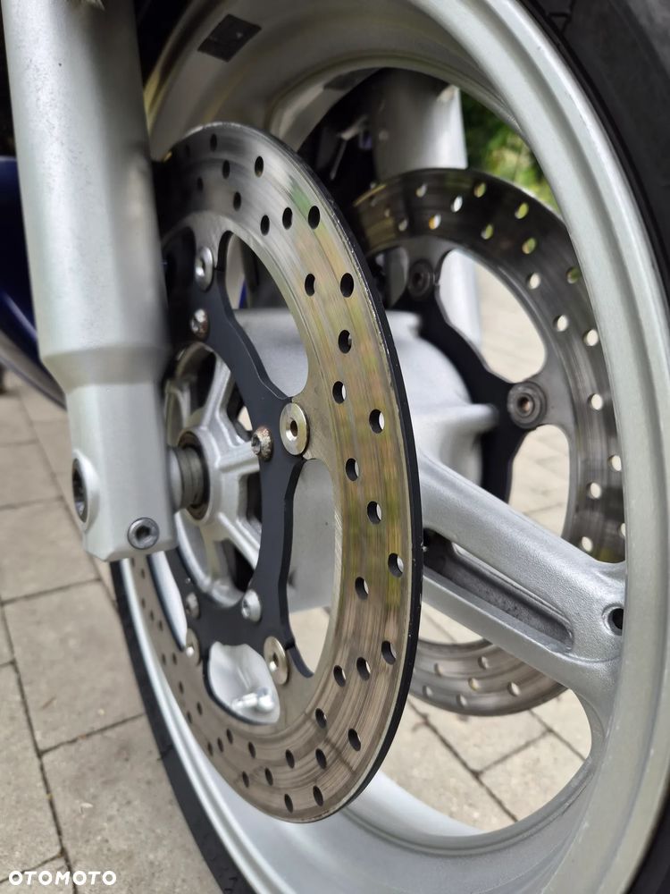 Yamaha FJR - 21