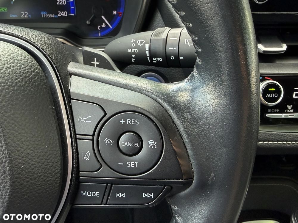 Toyota Corolla 2.0 Hybrid Executive - 9