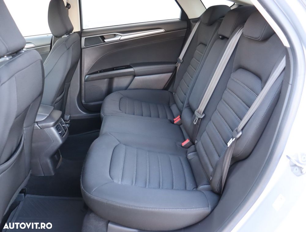 Ford Mondeo 2.0 TDCi Powershift Trend - 10