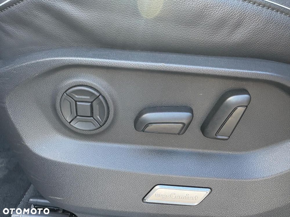 Volkswagen Touareg 3.0 V6 TDI SCR 4Mot R-Line - 35