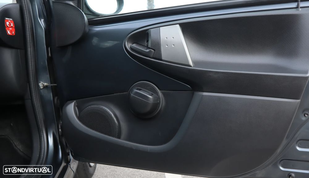 Peugeot 107 1.0 Access - 25