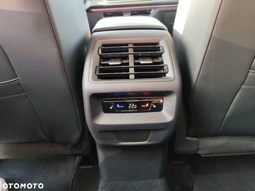 Volkswagen Tiguan - 30