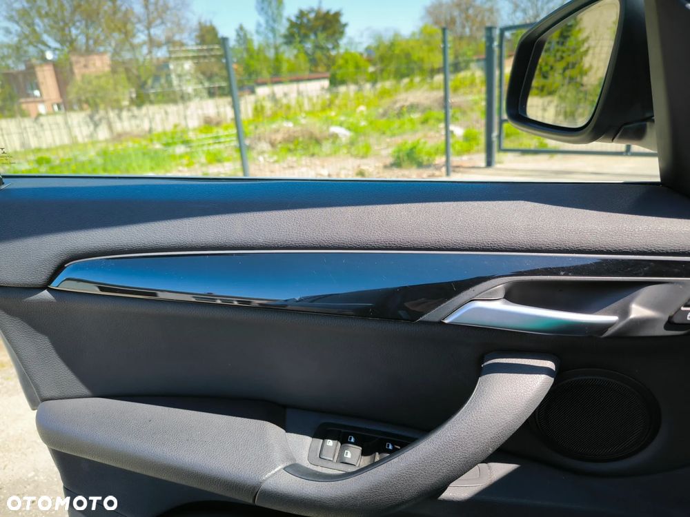 BMW X1 xDrive25i xLine - 29