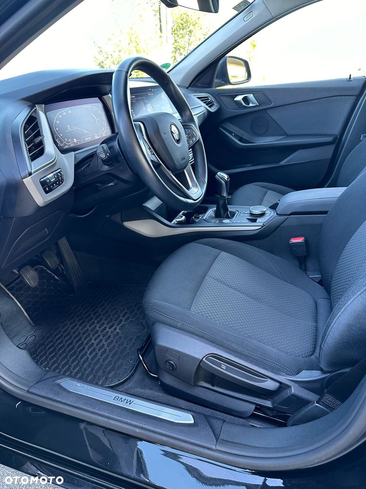 BMW Seria 1 118i Sport Line - 12