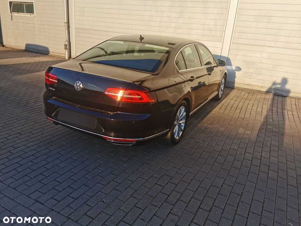 Volkswagen Passat 2.0 TDI Bi-Turbo BMT 4Mot Highline DSG - 8