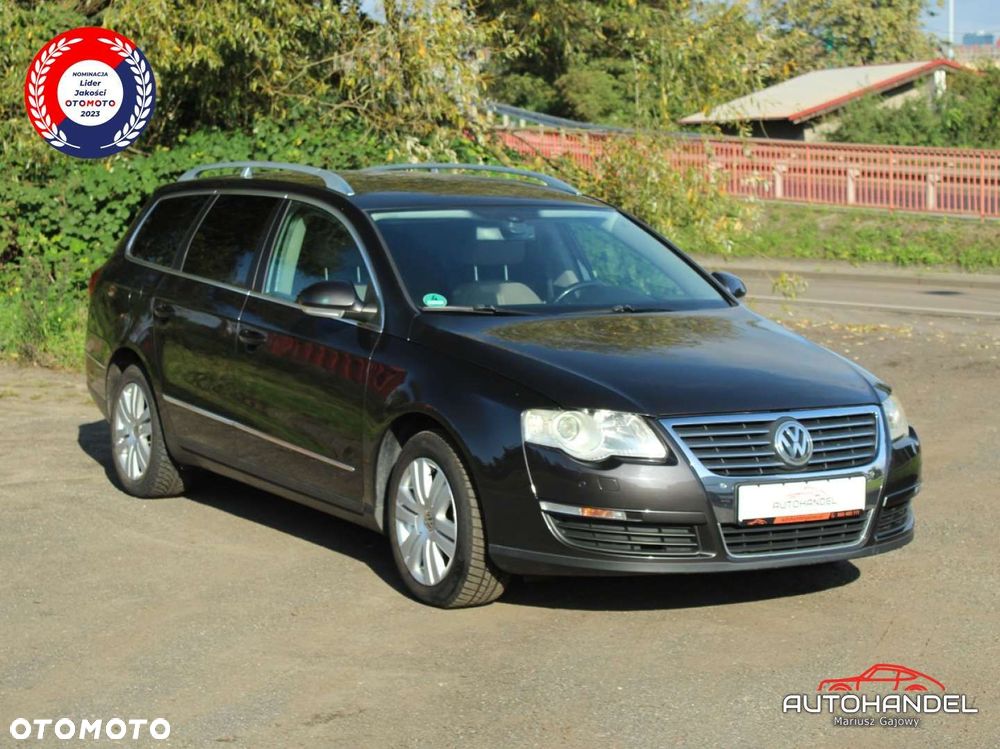 Volkswagen Passat - 1