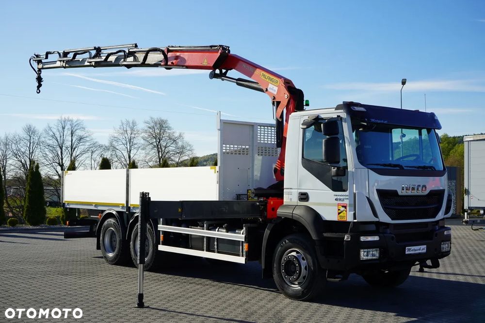 Iveco TRAKKER 410 / SKRZYNIOWY- 6,5 M + HDS PALFINGER PK 19.001 SLD / MOCNA PODŁOGA / 3 MIEJSCA / PILOT/ - 7