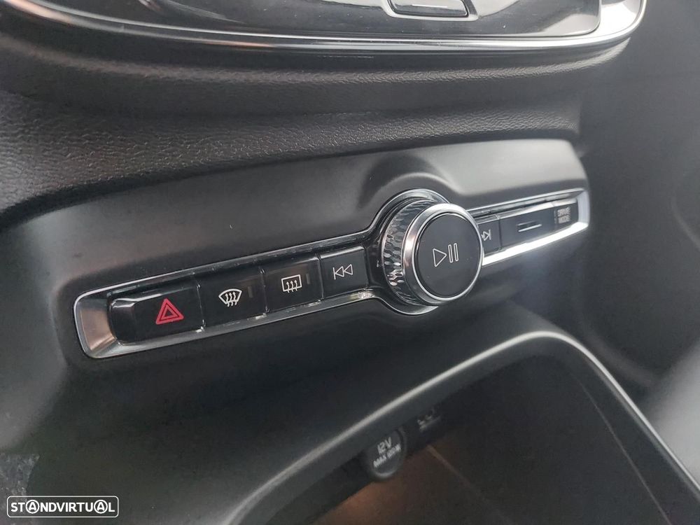 Volvo XC 40 1.5 T2 Momentum Plus - 38