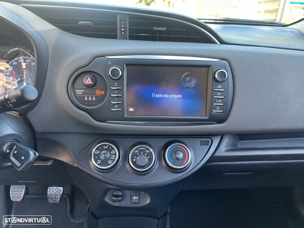 Toyota Yaris 1.0 VVT-i Comfort+P.Style - 9