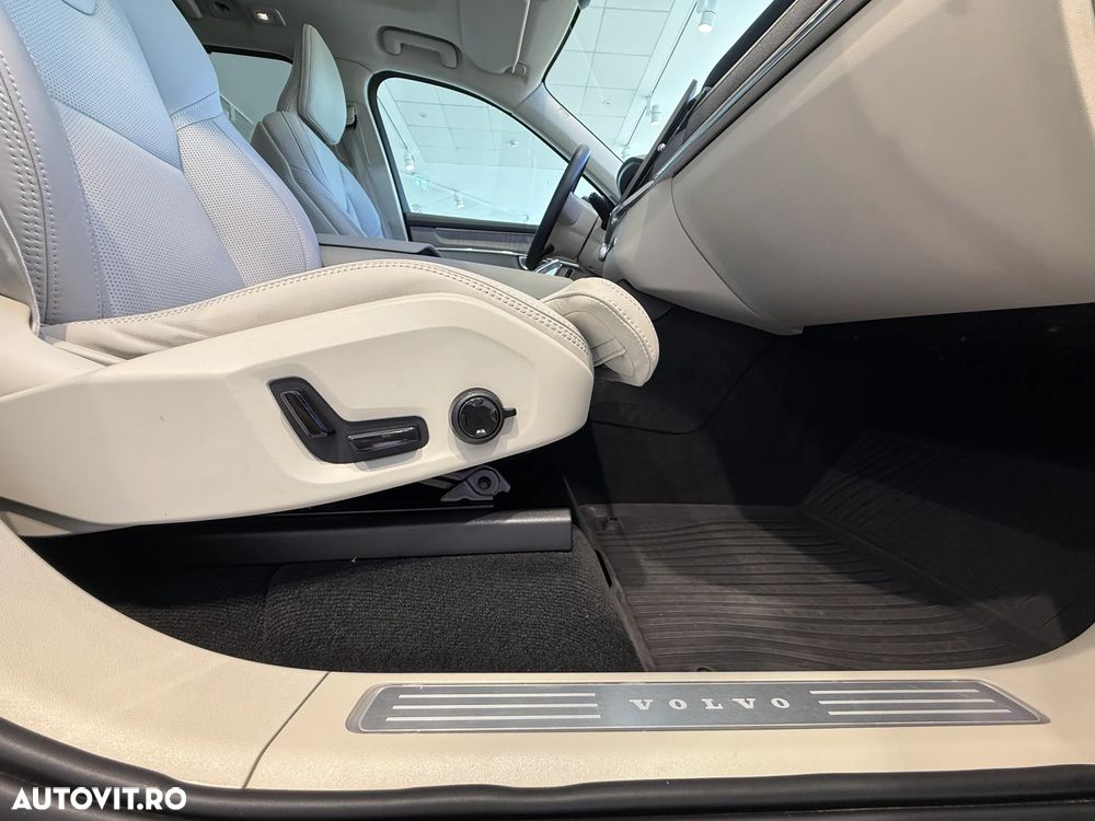 Volvo XC 90 B5 AWD MHEV Ultra Bright - 26
