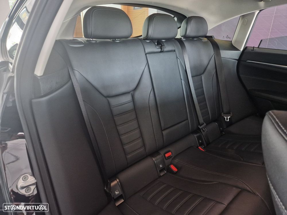 BMW i4 eDrive40 - 14