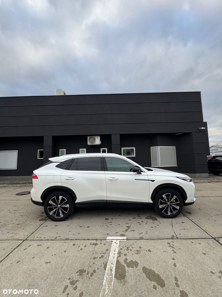 MG HS 1.5 T-GDI Exclusive DCT - 9