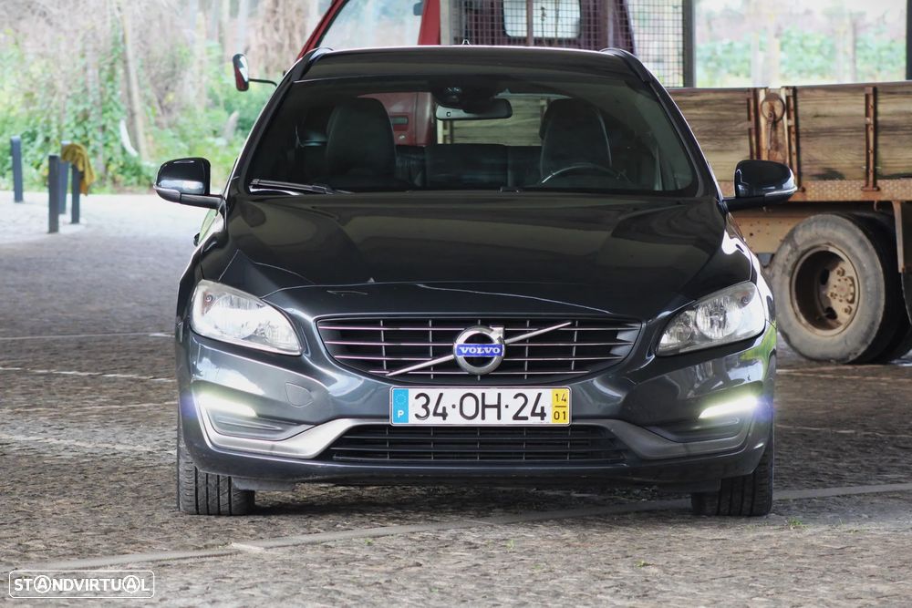 Volvo V60 1.6 D2 Momentum Eco Powershift - 4