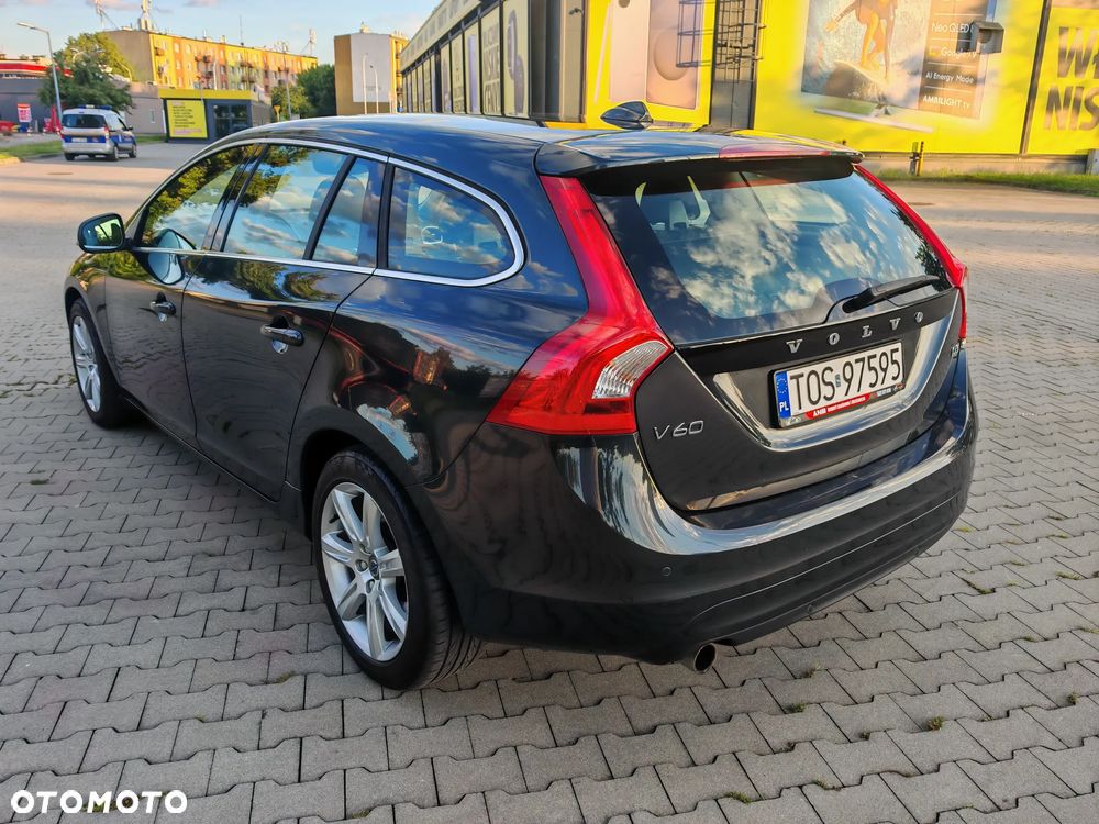 Volvo V60 D3 Momentum - 3