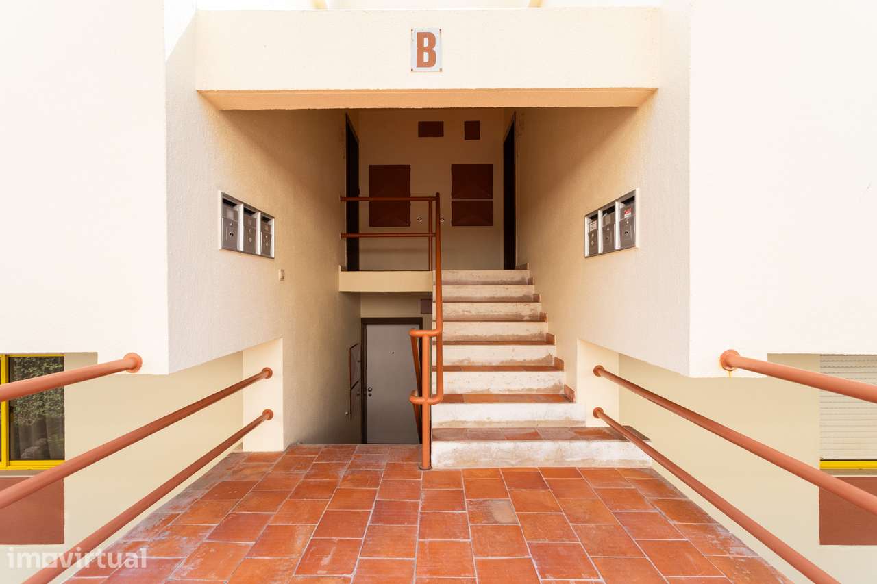 Refúgio para Teletrabalho: Apartamento com Vista Mar a Minutos de Lisb - Grande imagem: 4/32