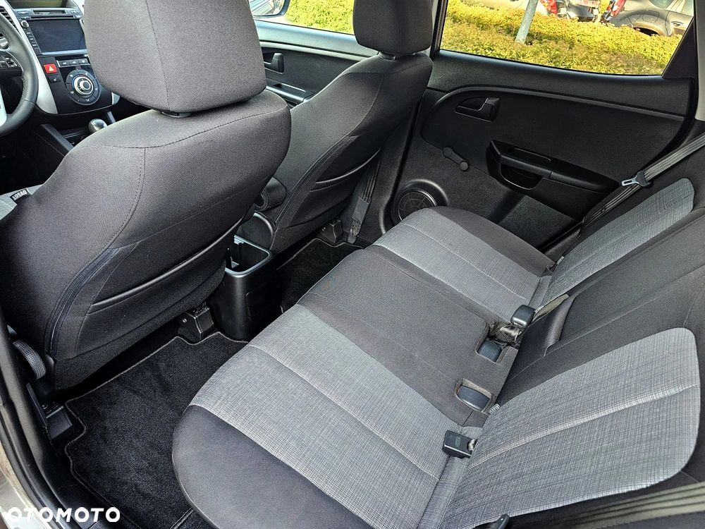 Kia Venga 1.6 CVVT Black Collection - 27