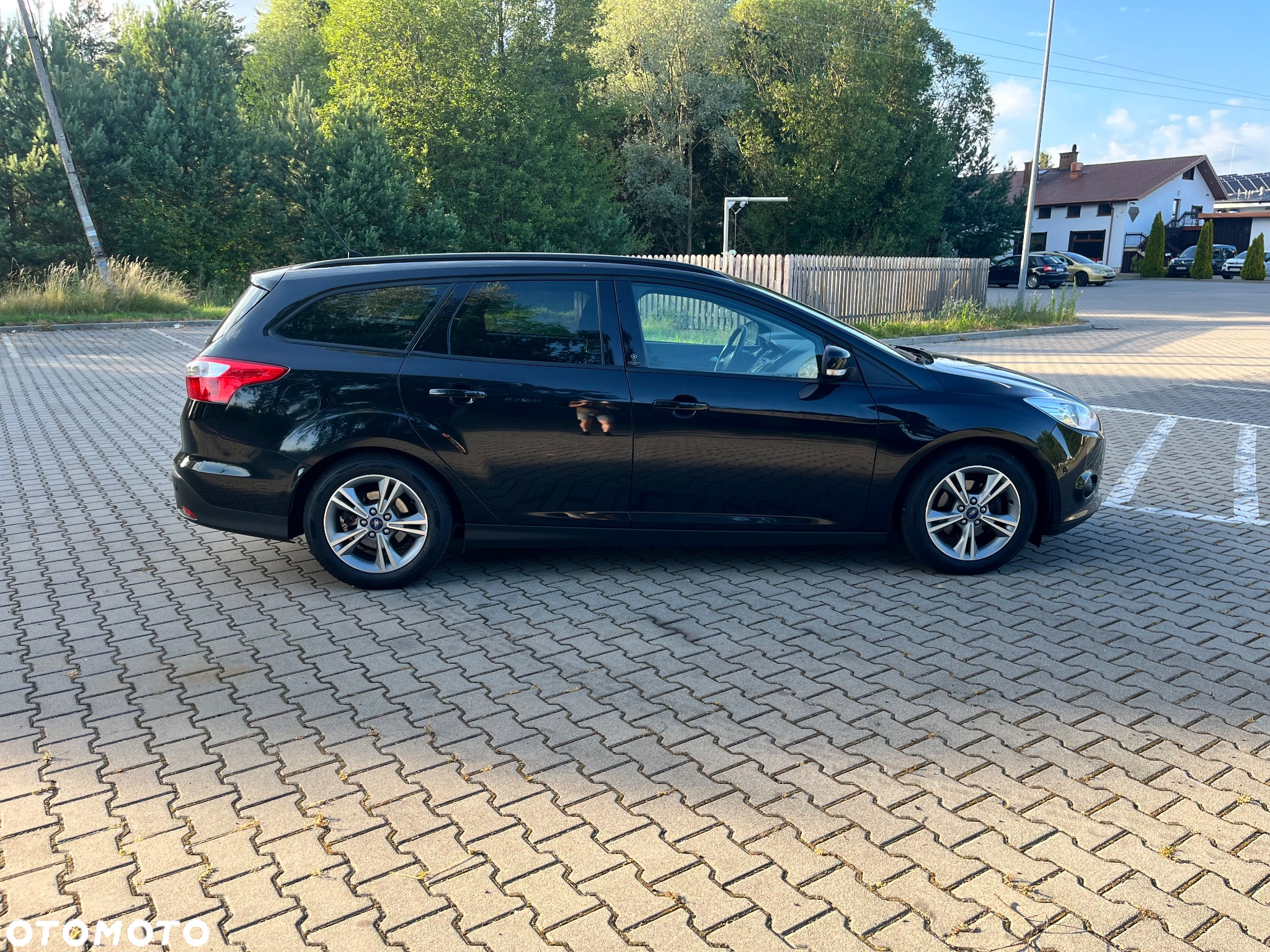 Ford Focus 1.6 TDCi ECOnetic 99g Start-Stopp-System Champions Edition - 4