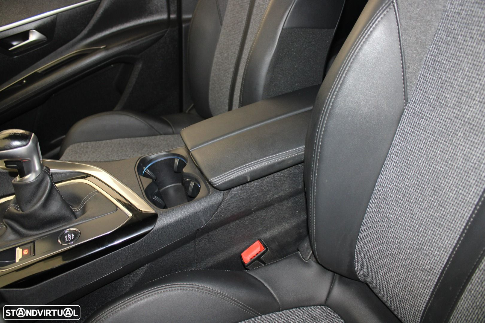 Peugeot 3008 1.5 BlueHDi Allure - 26