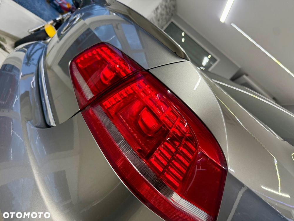 Volkswagen Passat 1.4 TSI R-Line Edition Plus - 8