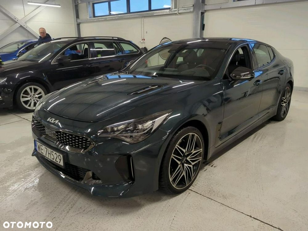 Kia Stinger - 2
