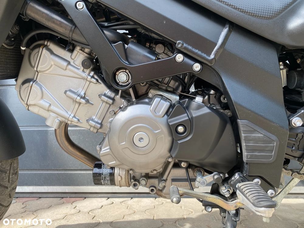 Suzuki V-STROM - 12