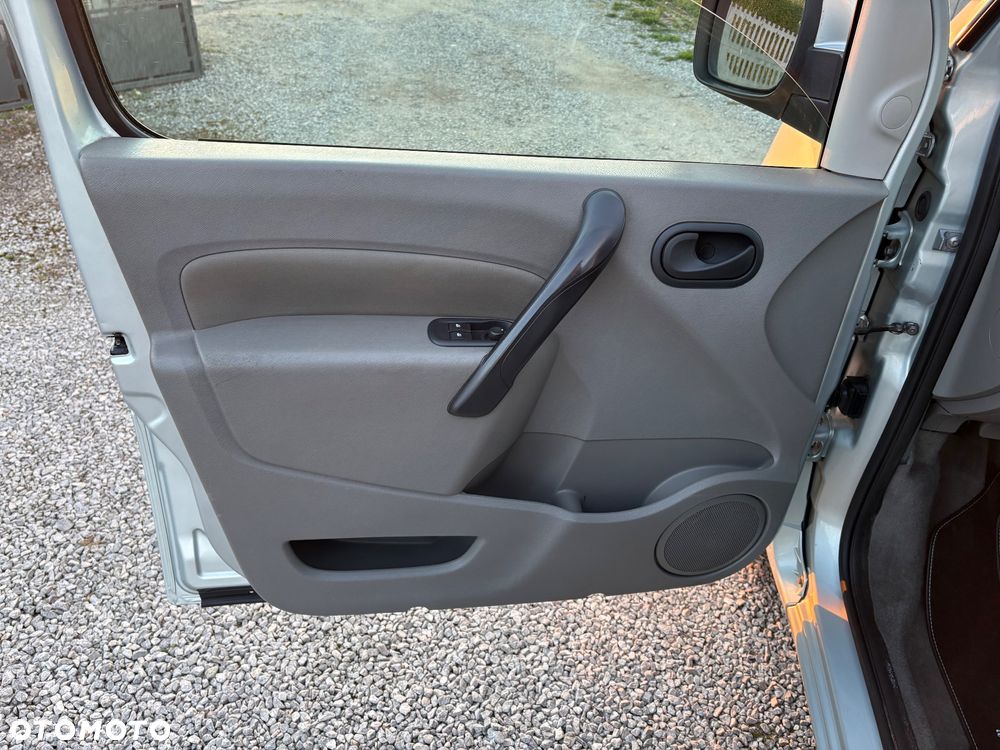 Renault Kangoo 1.6 8V Happy Family - 19