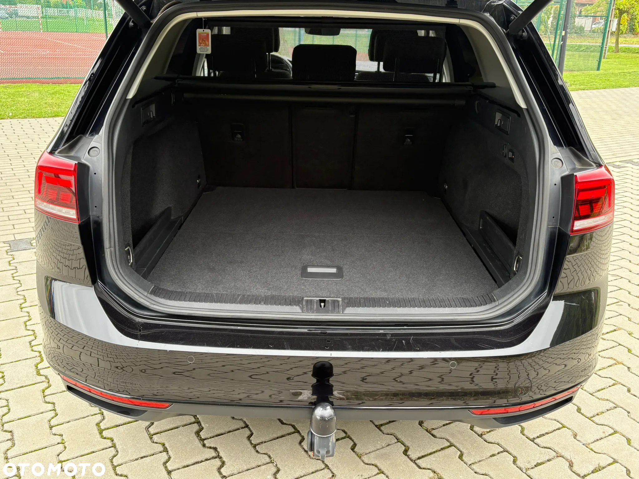 Volkswagen Passat Variant 2.0 TDI SCR DSG Conceptline - 11